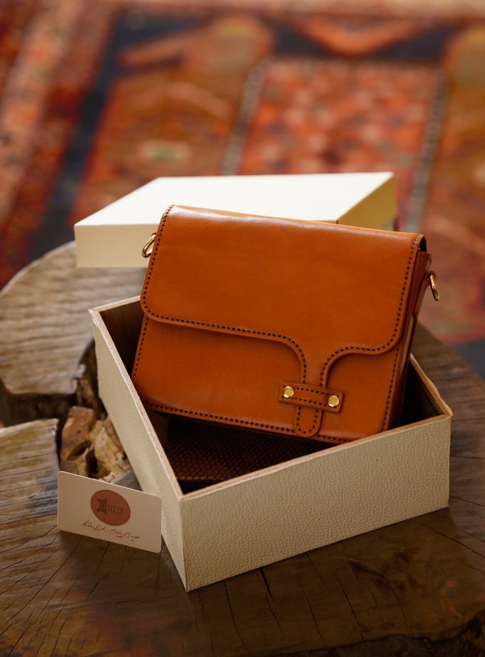 کیف دوشی زنانه کد 302