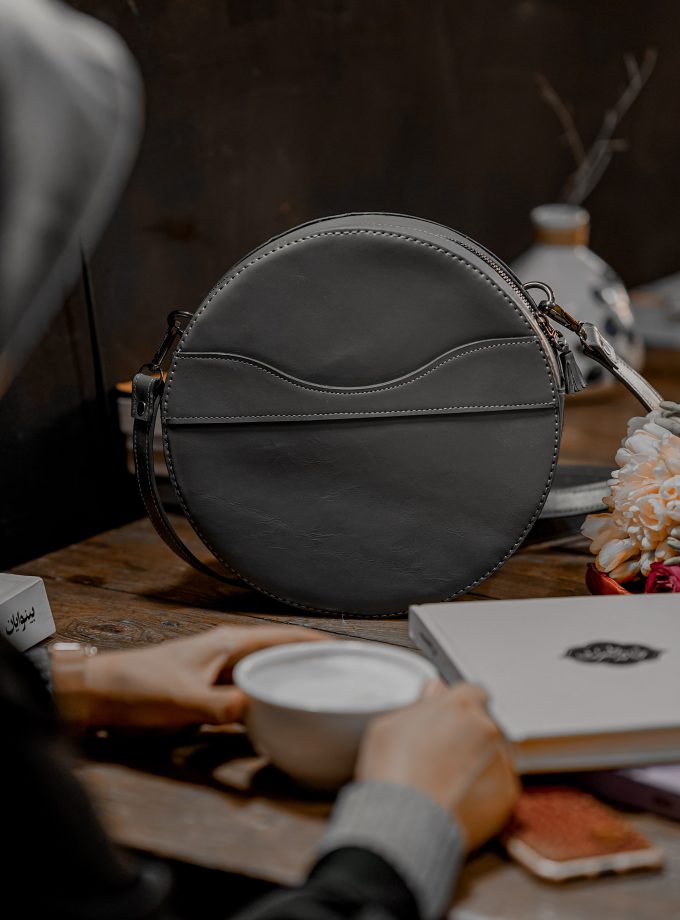 کیف دوشی زنانه مدل گرد