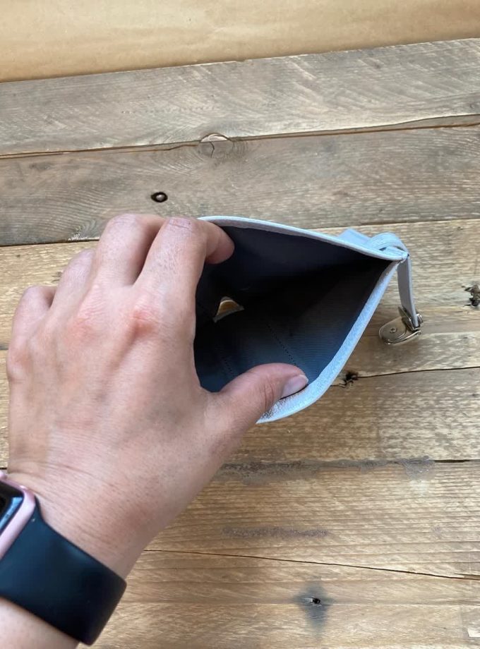 کیف پول صبا مگنتی طرح فلوتر